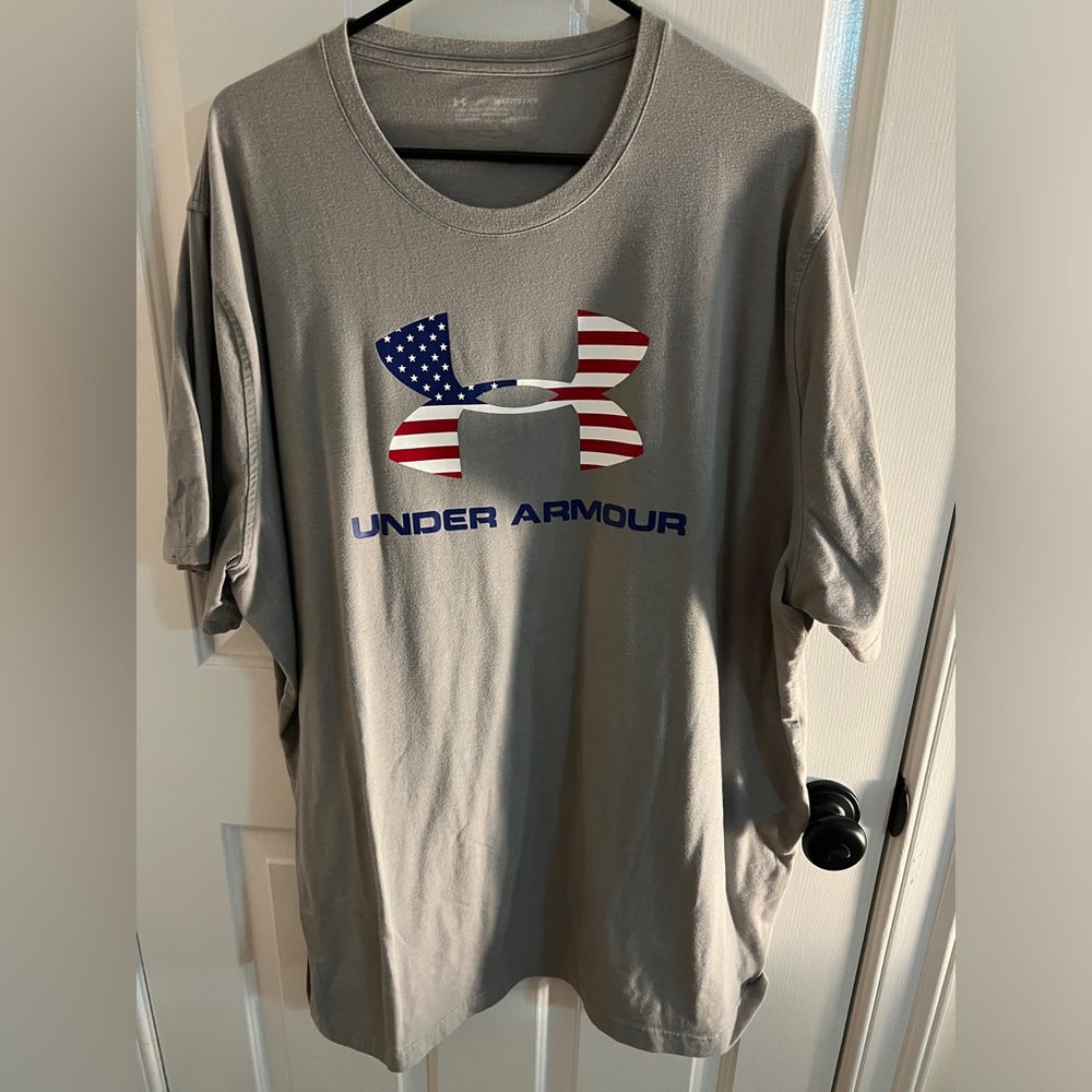 Men’s Under Armour tshirt